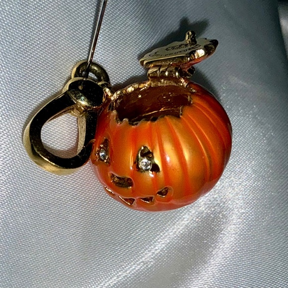 RARE AUTHENTIC RETIRED JUICY COUTURE JACK-O-LANTERN HINGED TOP CANDLE - Picture 6 of 11